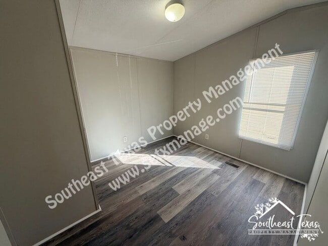 Building Photo - 4166 Black Cat Rd