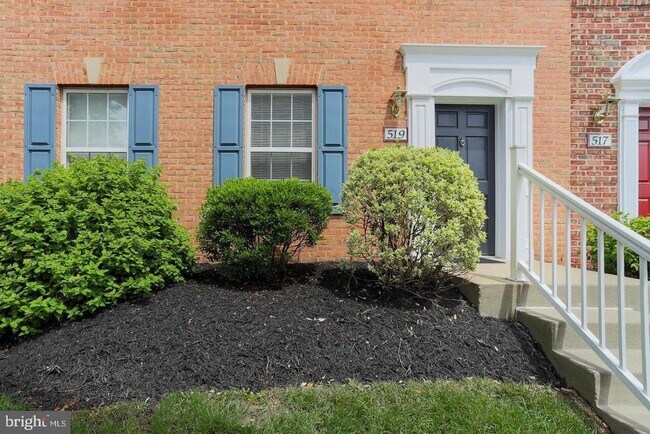 Building Photo - 519 Ensemble Ct