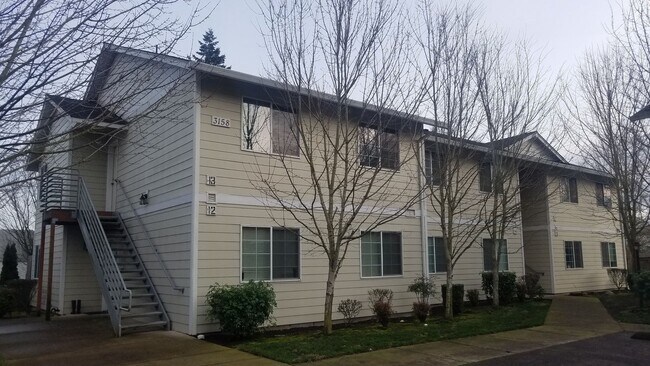 Interior Photo - 031-Pringle