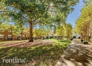 Building Photo - 2 br, 2 bath House - 19 W Locke Ln Unit U3