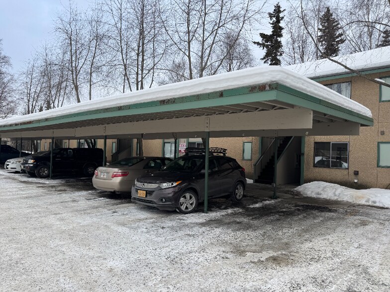 Building Photo - 3061 Lois Dr