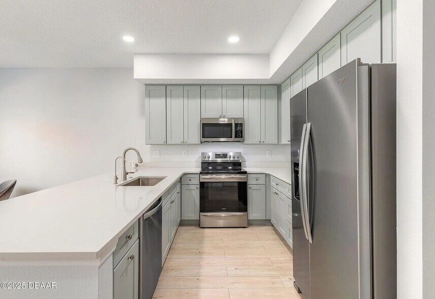 Building Photo - 143 W Fulton St