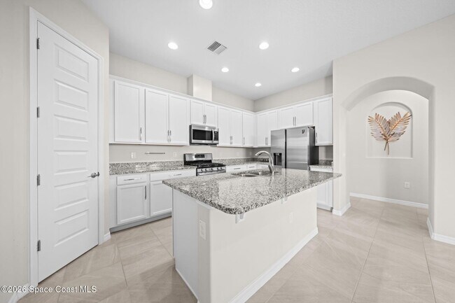 Building Photo - 8008 Gullen Dr