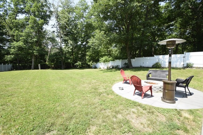 Building Photo - 479 Westfield St