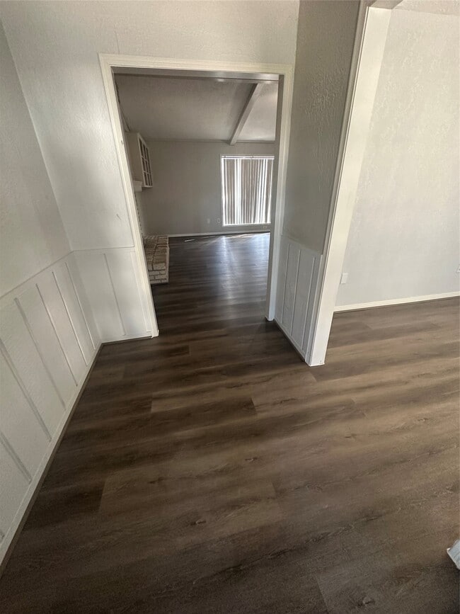 Building Photo - 29031 Elmwood Dr