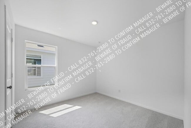 Building Photo - 6433 Middlebury Dr