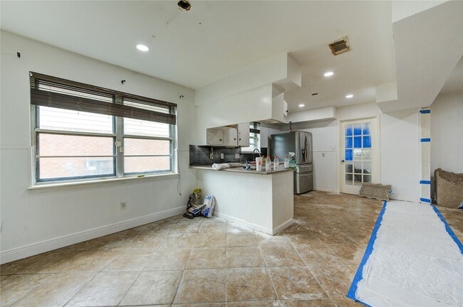 Building Photo - 2117 Willow Wisp Dr