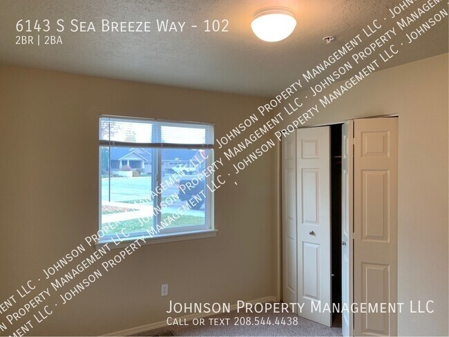 Building Photo - 6143 S Sea Breeze Way