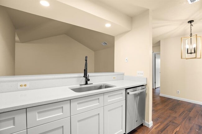 Building Photo - 10711 Lanshire Dr