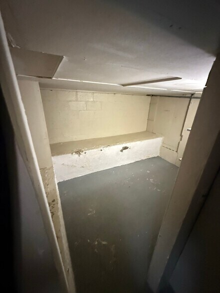 Building Photo - 1314 Perkins Ave