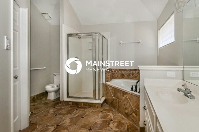 Building Photo - 4 Bedroom Pet-Friendly Home in MEMPHIS, TN with Main Street Renewal