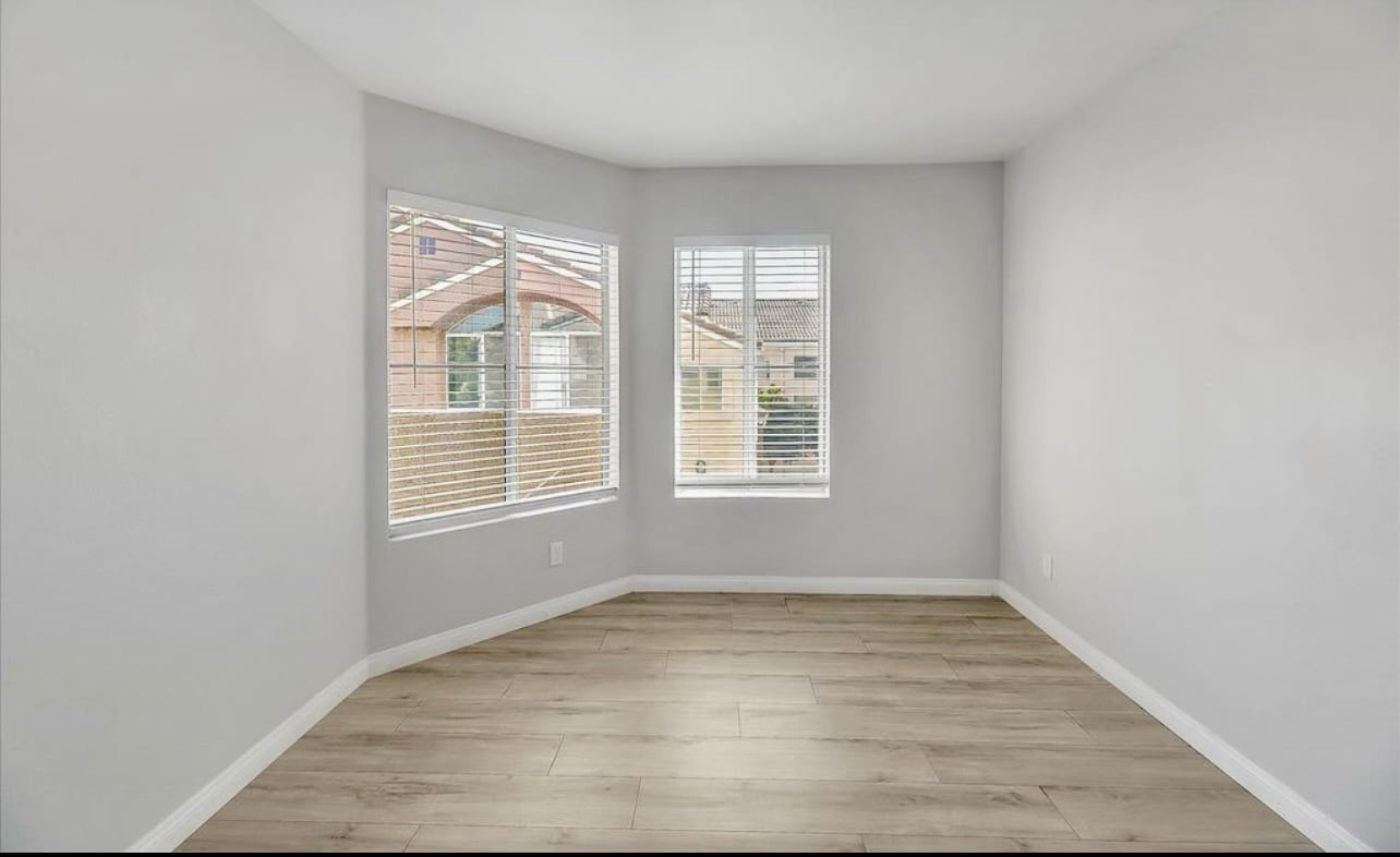 Building Photo - 400 Sanibelle Cir