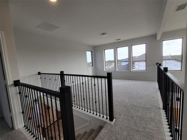 Building Photo - 113 Blf Crk Ln
