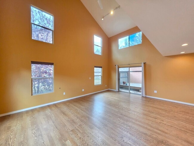 Building Photo - 2180 W Alameda St