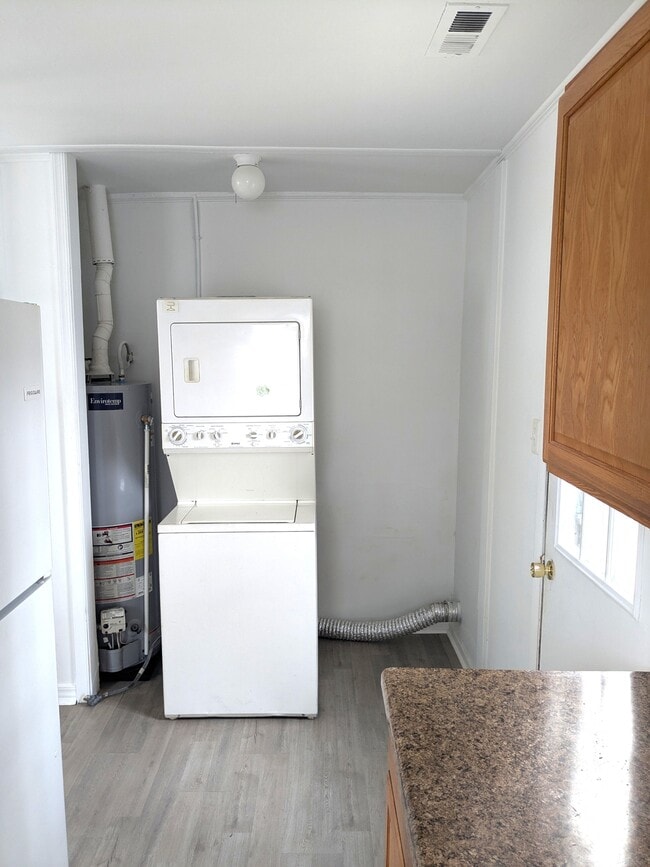 Building Photo - 7405 Wickham Ave