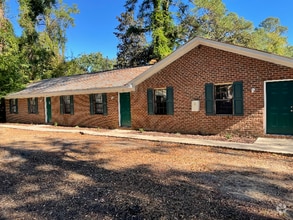 Building Photo - 306 McGwigan St