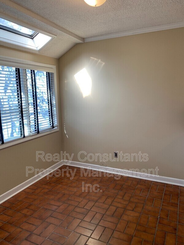 Building Photo - 306-D S Lindell Rd