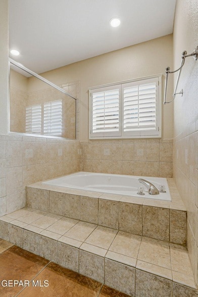 Building Photo - 6398 Franklin Summit Drive