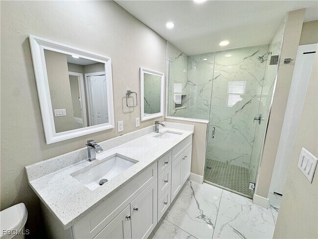 Building Photo - 2215 SE 9th Terrace