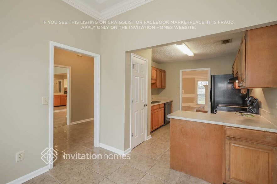 Building Photo - 1918 Belle Angeline Ct