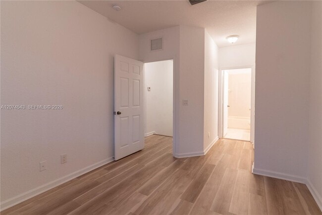 Building Photo - 1410 S Santa Catalina Cir