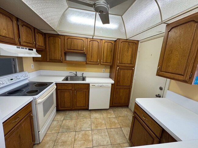 Building Photo - 4500 N Flagler Dr