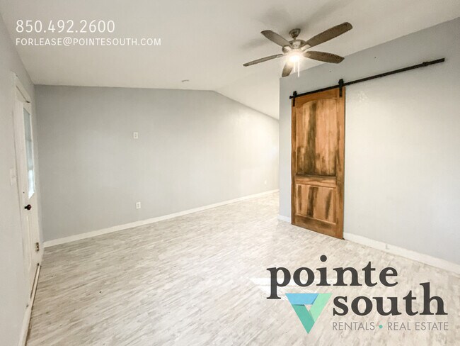 Building Photo - 335 E Canal Dr