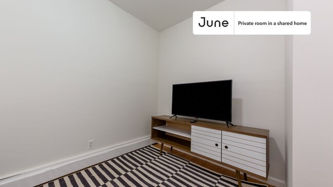 Building Photo - Room in Shared 4 bed/2 bath home in Flatbush