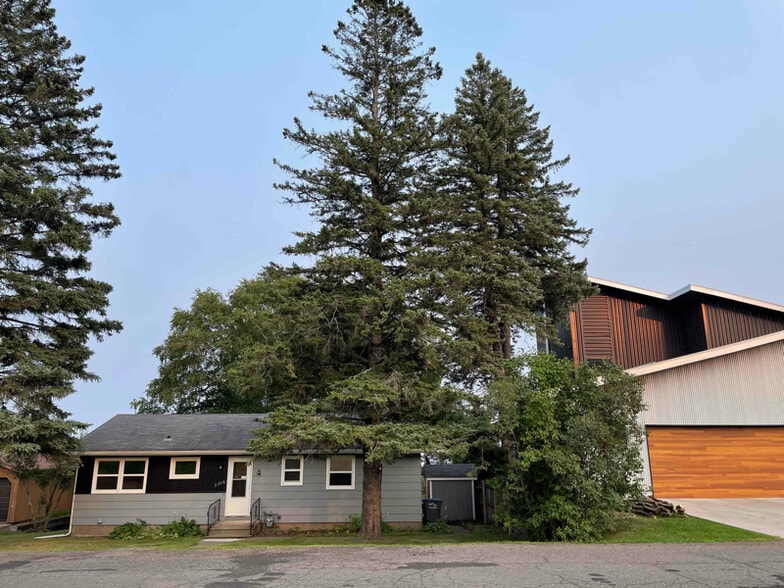 Primary Photo - 2206 Springvale Ct