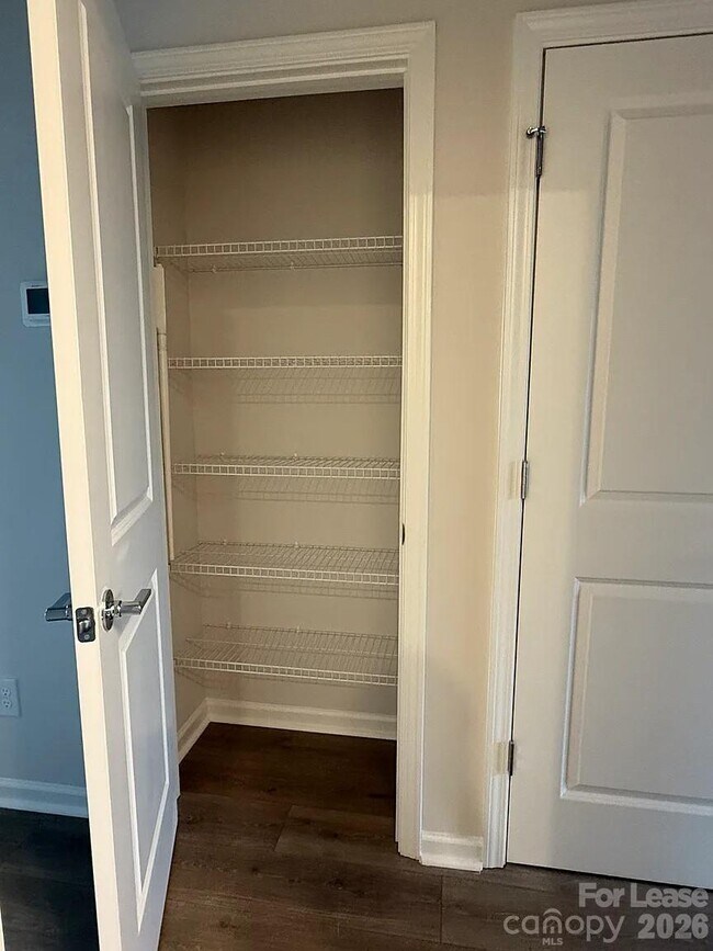 Building Photo - 5029 Sunnybrae Pl