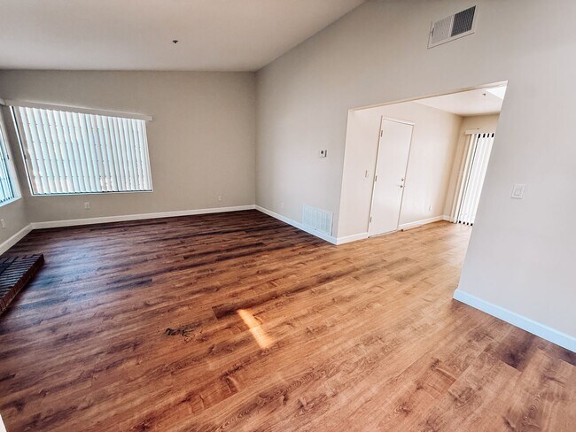 Building Photo - 6152 Orange Ave