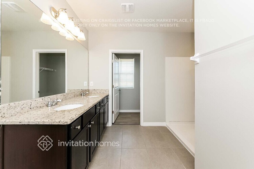 Building Photo - 5009 Blue Willow Wy