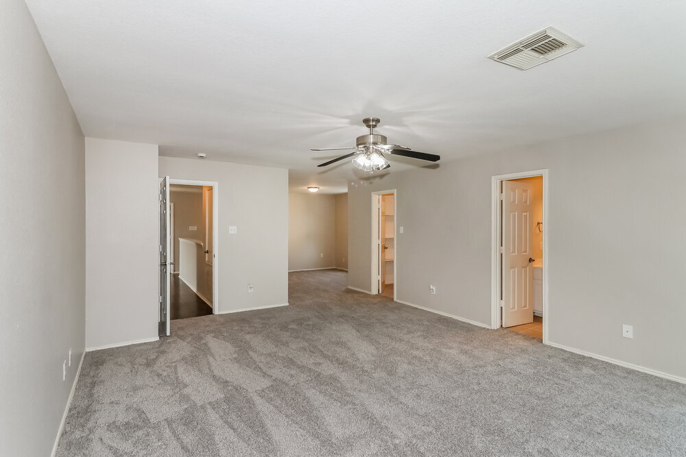 Building Photo - 5006 Roth Forest Ln