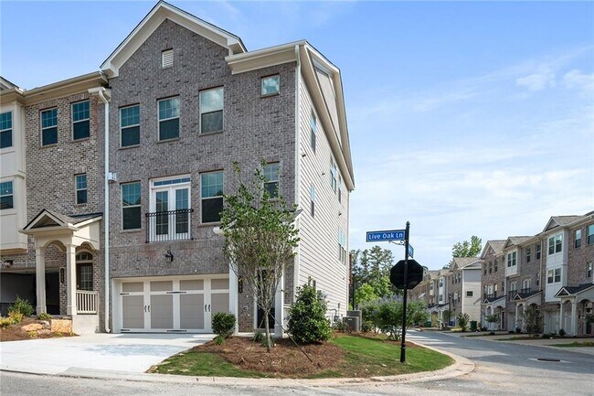 Building Photo - 1363 Live Oak Ln