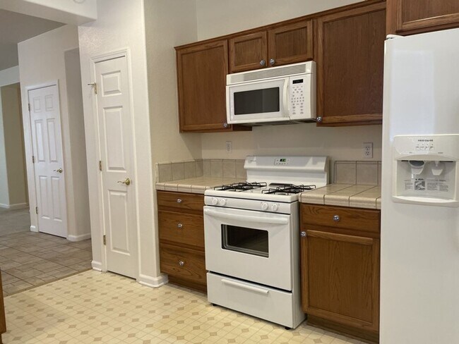 Building Photo - Reno Rental Finders - 1605 Cosenza Dr. Sparks, NV 89434