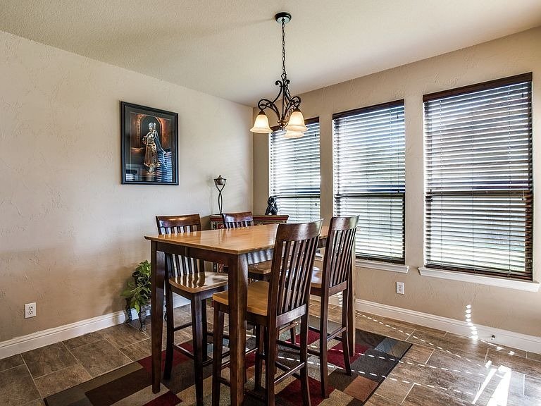 Building Photo - 9595 Knight Ln