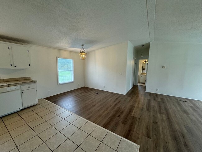 Building Photo - Nice 3/2 Trailer in Shannon- $1,195