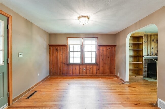 Building Photo - 69 Aldrich Dr