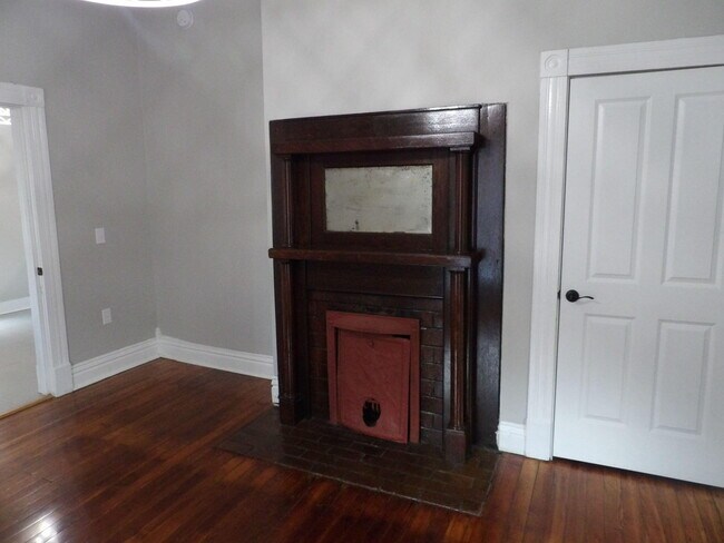 Building Photo - 609 Taylor Ave