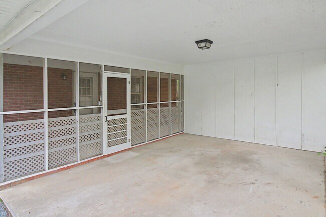 Building Photo - 1920 John Moore Rd