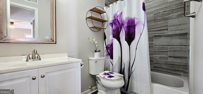 Building Photo - 5151 Roswell Rd