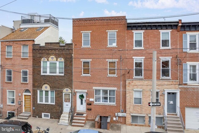 Building Photo - 615 S 11th St