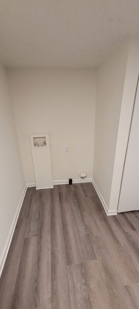 Building Photo - 411 Pinecrest Dr