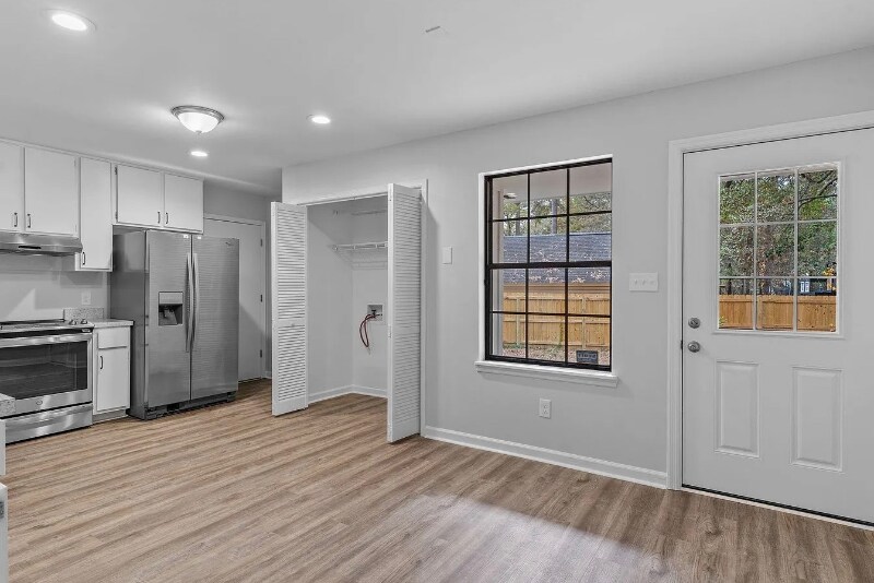 Building Photo - 1783 Folkstone Rd