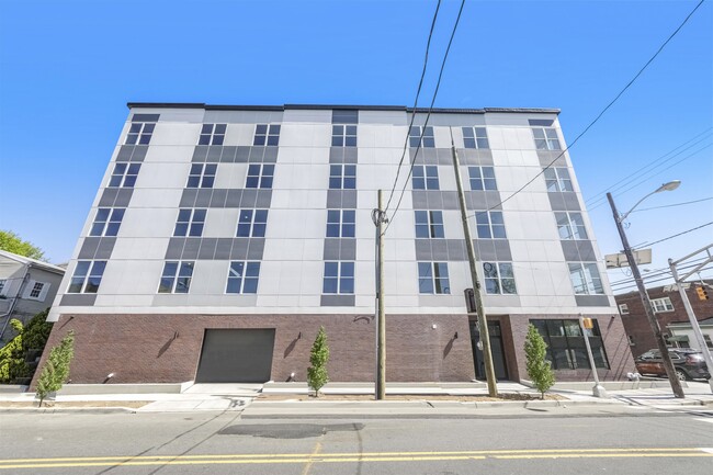 Building Photo - 30 McAdoo Ave