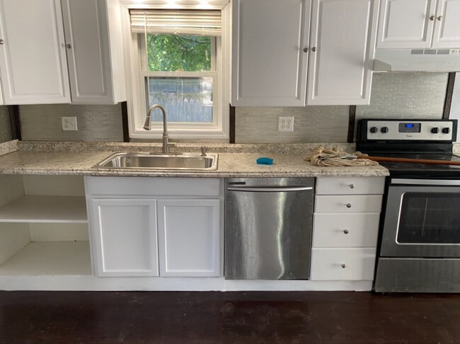 Building Photo - 78 S Fuller St Ext