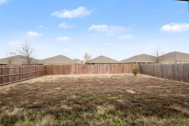 Building Photo - 717 English Dr