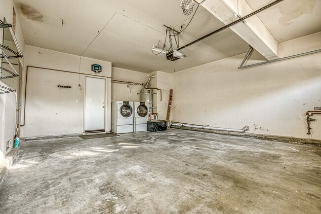 Building Photo - 25624 Wordsworth Ln