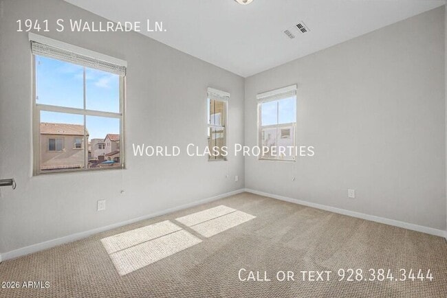 Building Photo - 1941 S Wallrade Ln