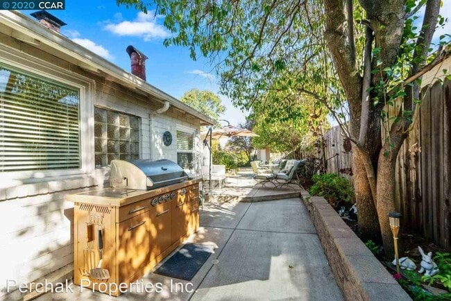 Building Photo - 2 br, 1 bath House - 1680 La Bonita